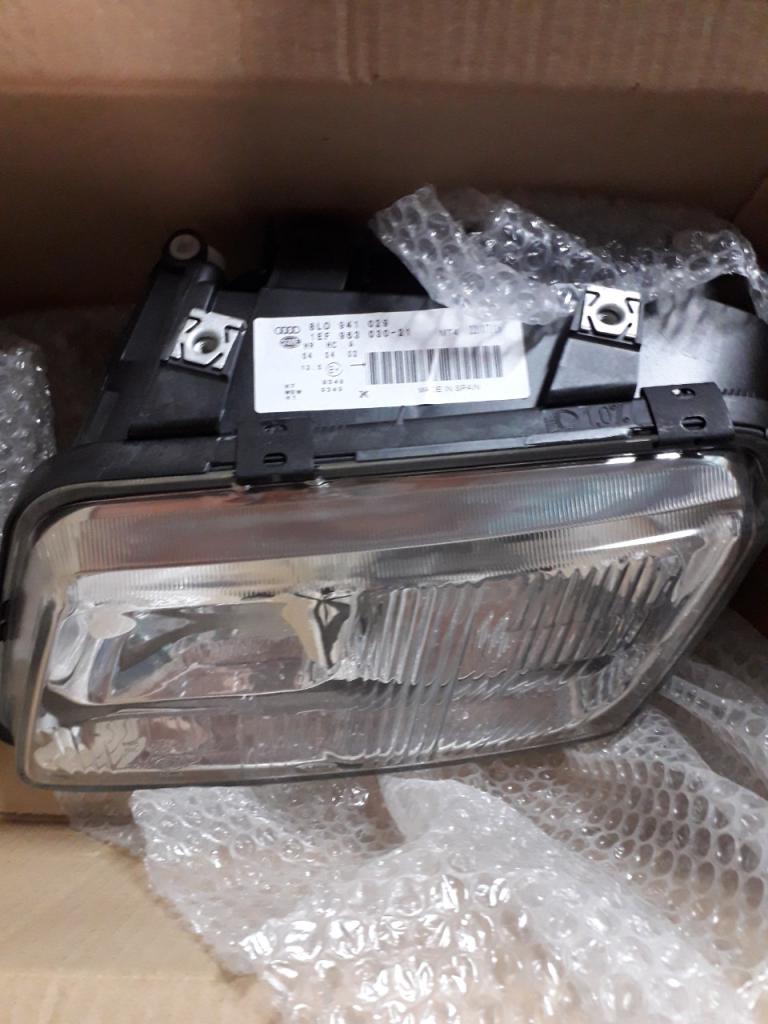 Phare AUDI Audi A3 8L LesAnciennes.com
