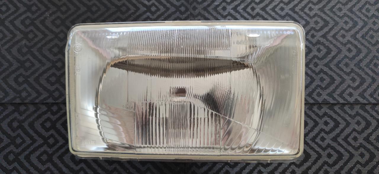 Phare droit CIBIE SIMCA 1307 1308 1309 LesAnciennes.com