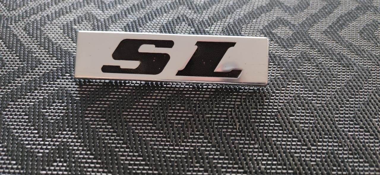 Monogramme PEUGEOT 304 SL LesAnciennes.com