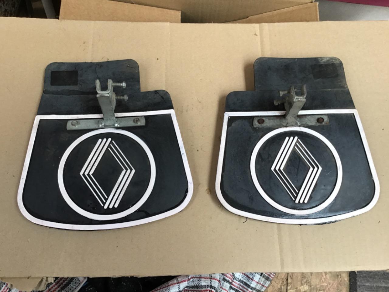 BAVETTES AVANT NEUVES RENAULT 14 (R14) LesAnciennes.com