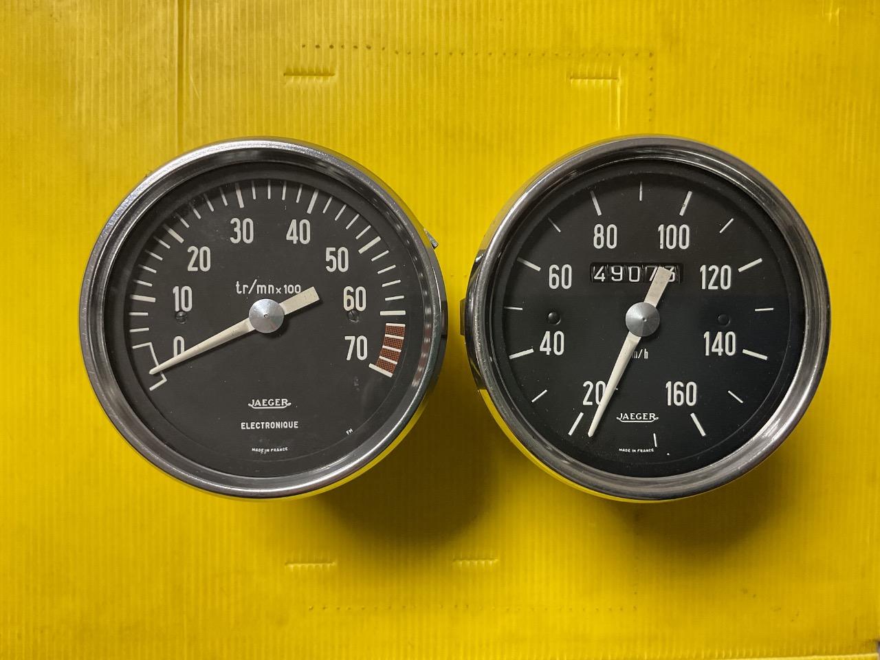 Compteur Compte tour Jaeger Renault 8 4cv Dauphine LesAnciennes.com