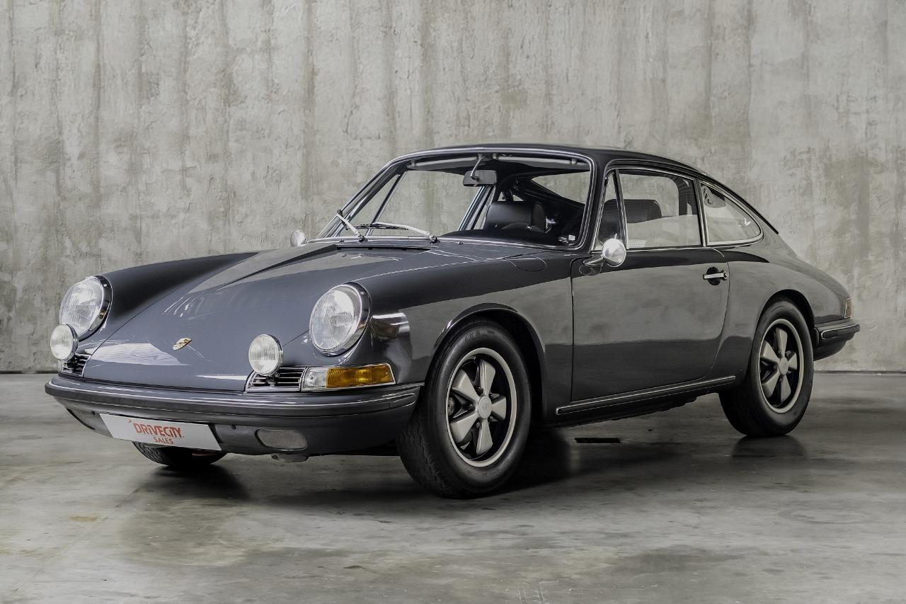 PORSCHE 911 2.0 S SWB - 1967 LesAnciennes.com
