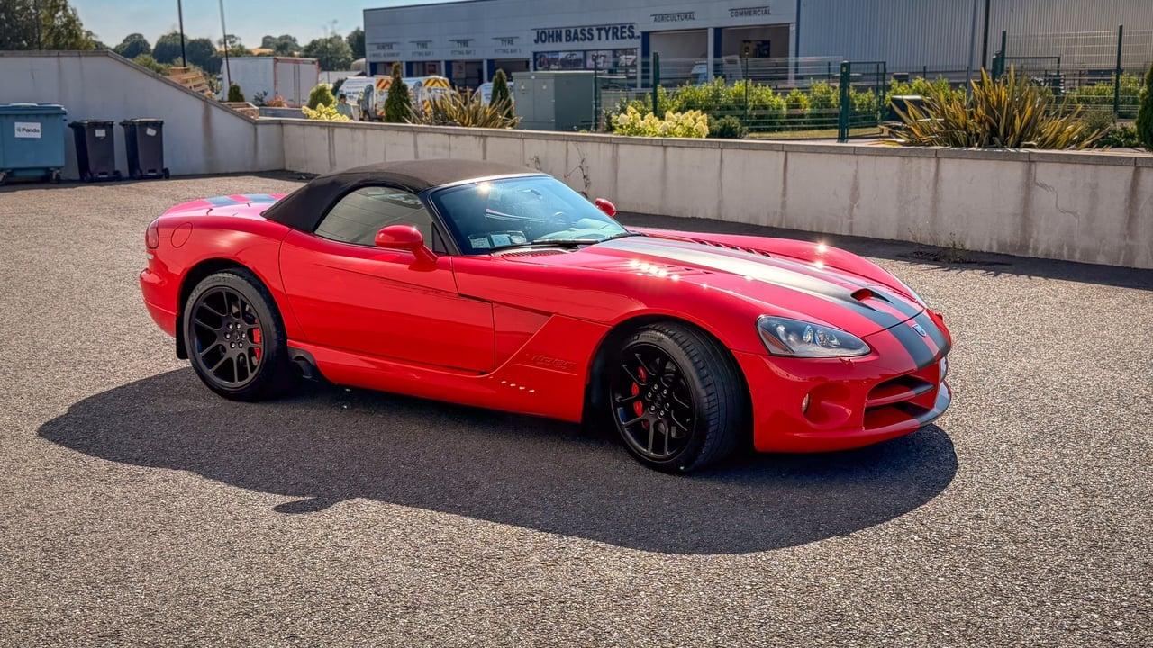 2004 Dodge Viper SRT-10 Roadster LesAnciennes.com