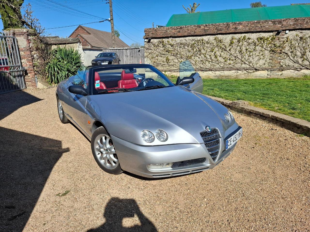 ALFA ROMEO GTV GTV 916 2LJTS SPIDER - 2003 LesAnciennes.com