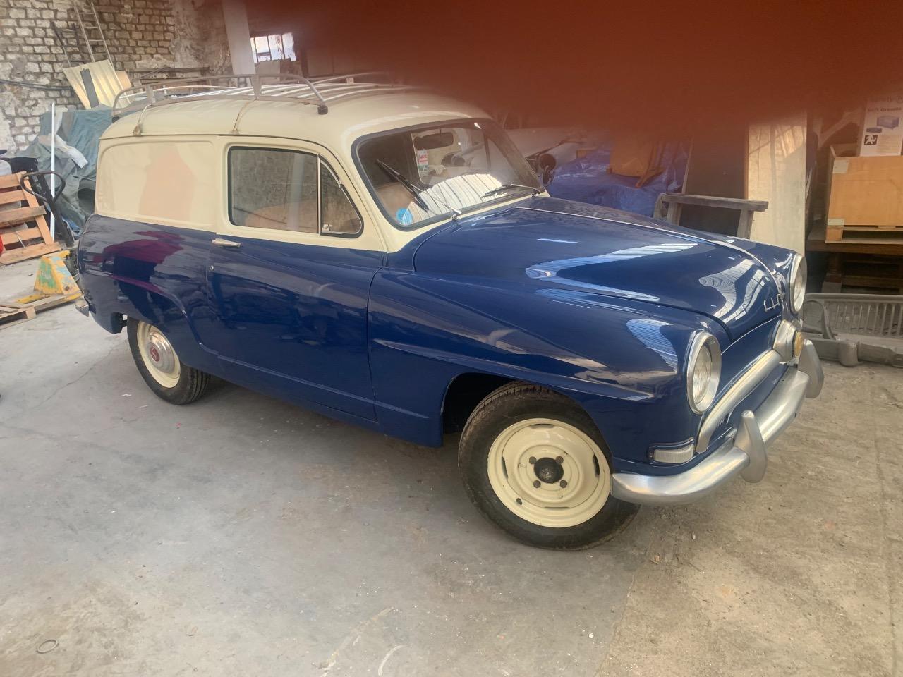 SIMCA Aronde Break - 1955 LesAnciennes.com