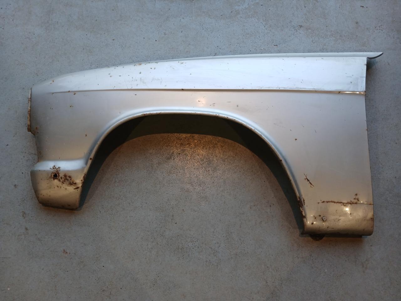 Aile avant gauche RENAULT 16 (R16) LesAnciennes.com