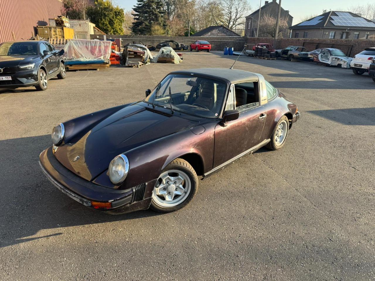 PORSCHE 911 2.7 Targa - 1975 LesAnciennes.com