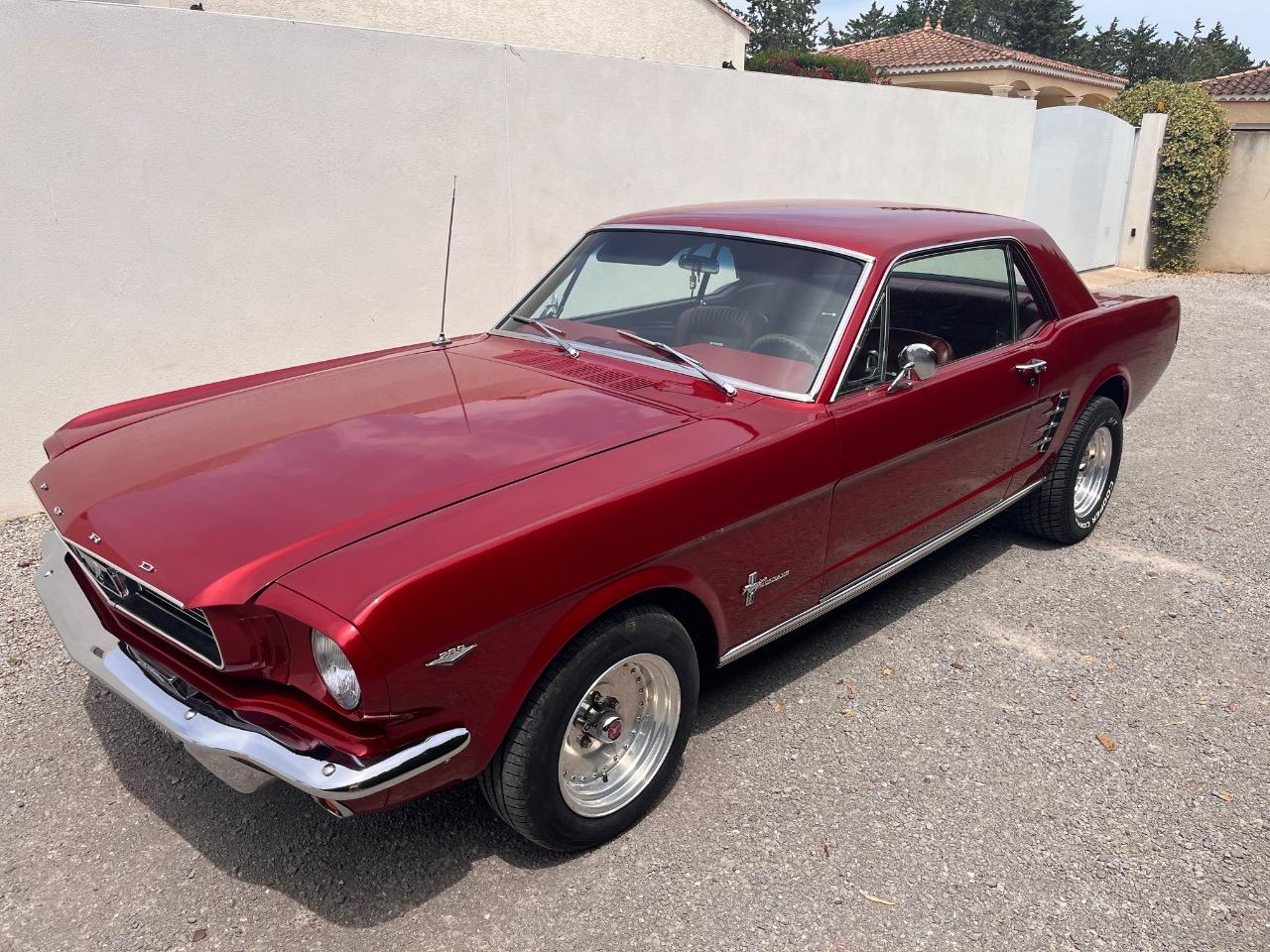 FORD Mustang - 1966 LesAnciennes.com