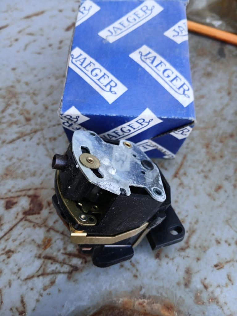 Comodo RENAULT 4 (R4) LesAnciennes.com