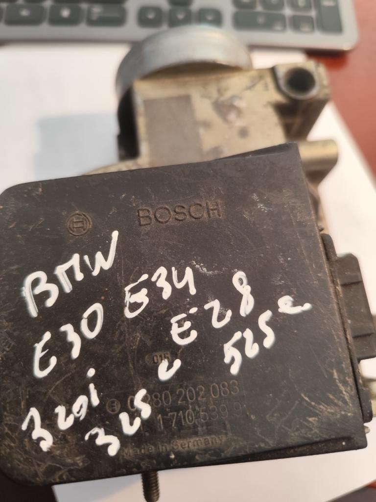 Débitmètre BMW 320 E30/e34/e28 LesAnciennes.com