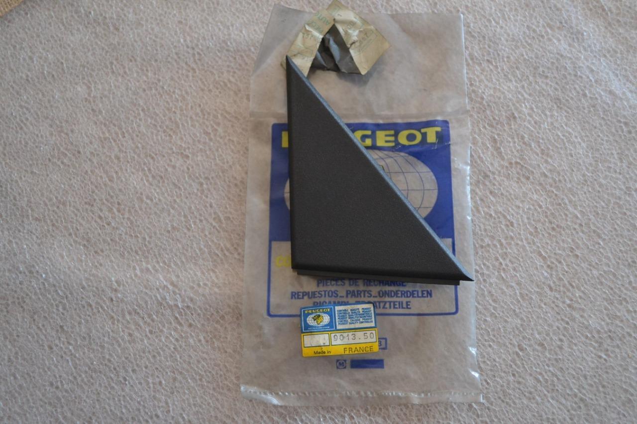 Enjoliveur extérieur rétroviseur DT PEUGEOT 604 LesAnciennes.com