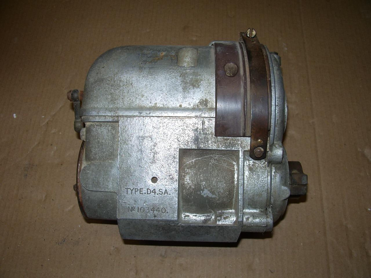 Magnéto SEV type D4 . SA pour tracteur CLETRAC LesAnciennes.com