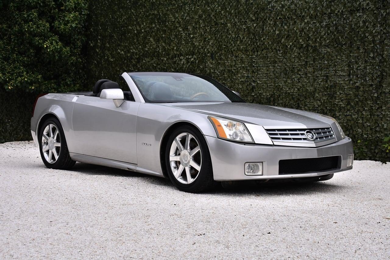 2006 Cadillac XLR Convertible 4.6L V8 LesAnciennes.com
