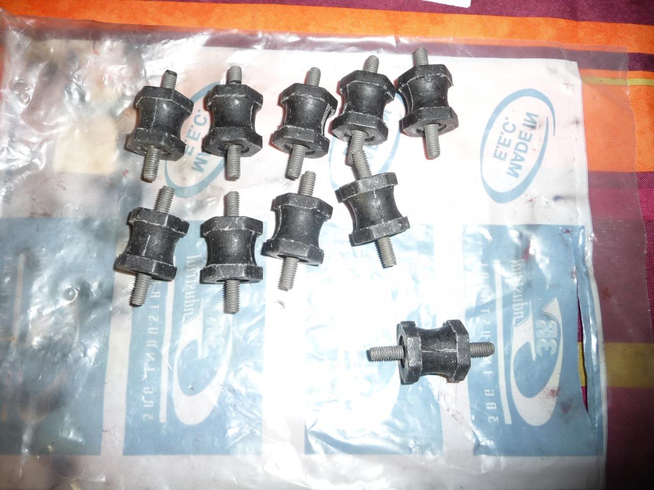 Pièces RENAULT 4 /5 SILENBLOC ECHAPEMENT LesAnciennes.com