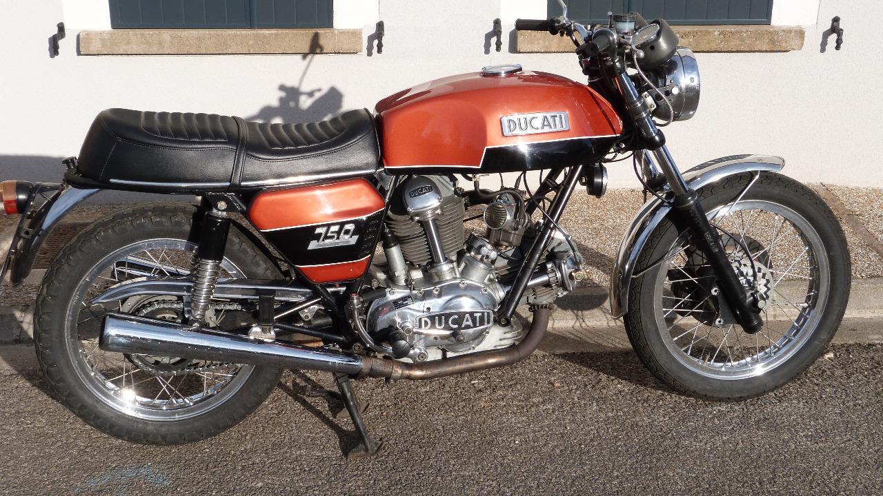 DUCATI 750 GT - 1973 LesAnciennes.com