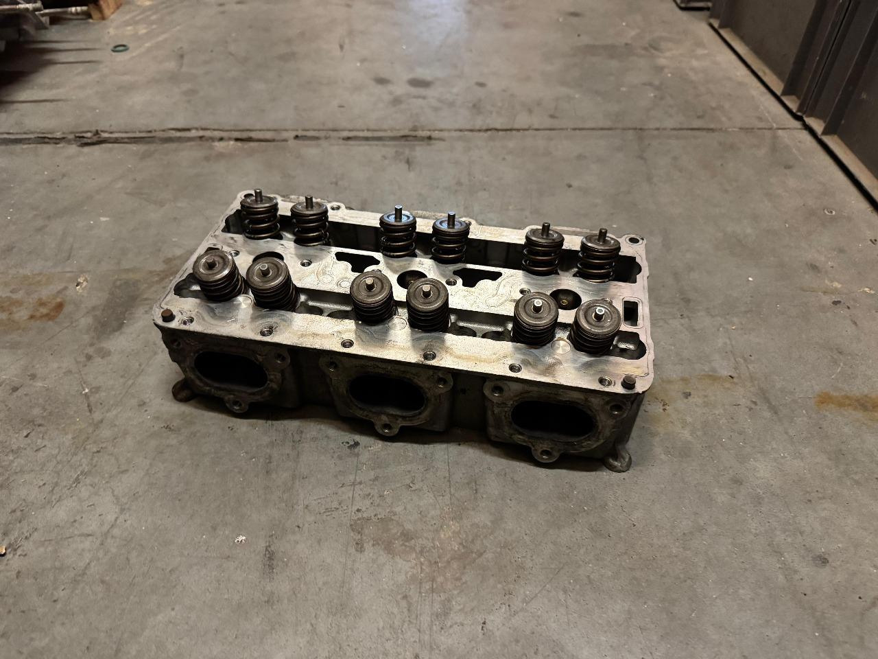Culasse de moteur pour PORSCHE 911 LesAnciennes.com