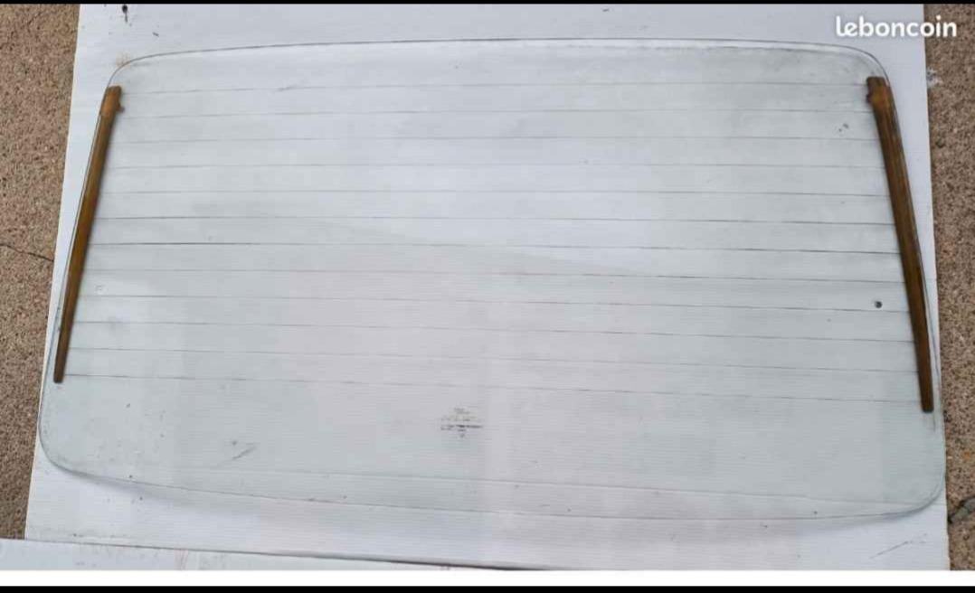 Lunette arrière dégivrante de RENAULT 5 (R5) LesAnciennes.com