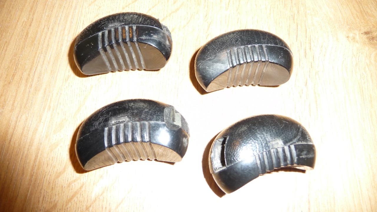 EMBOUT OUVERTURE PORTE RENAULT 12 (R12) LesAnciennes.com