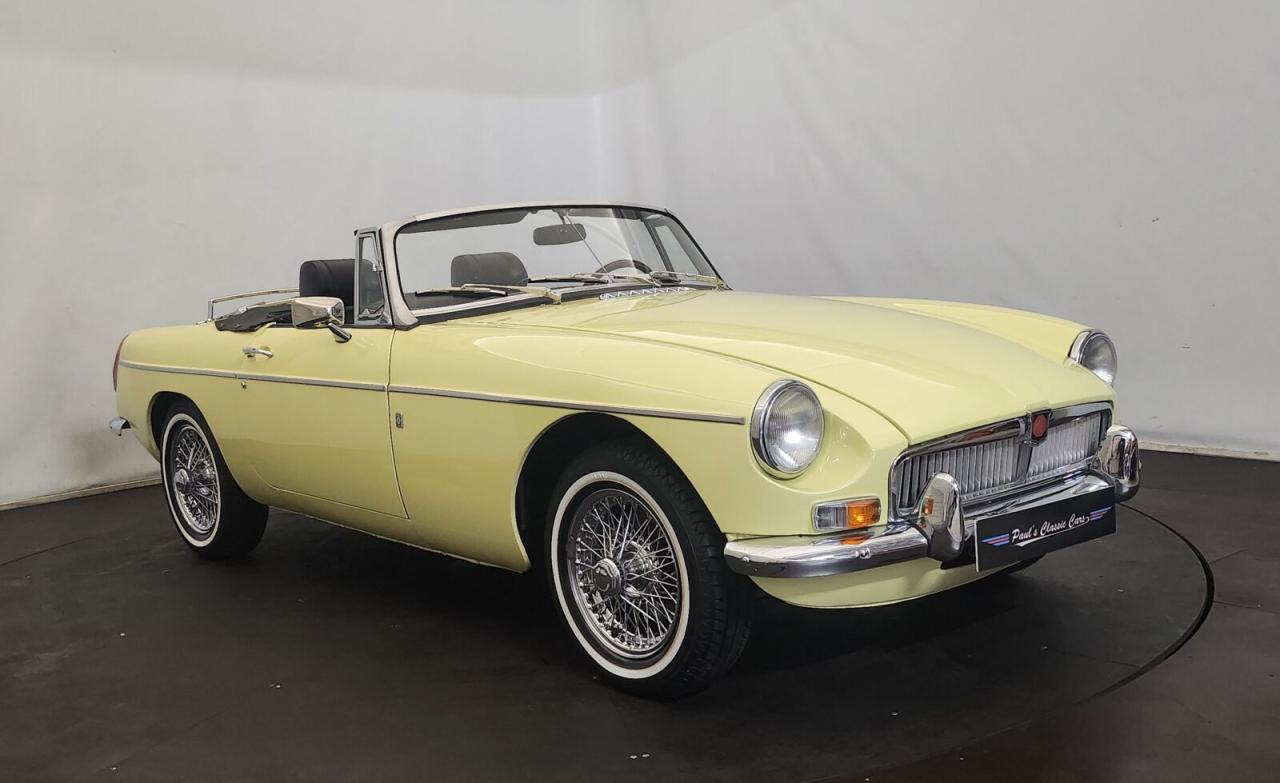 MG B cabriolet 1976 Prix: 26.500€ Véhicules de col LesAnciennes.com