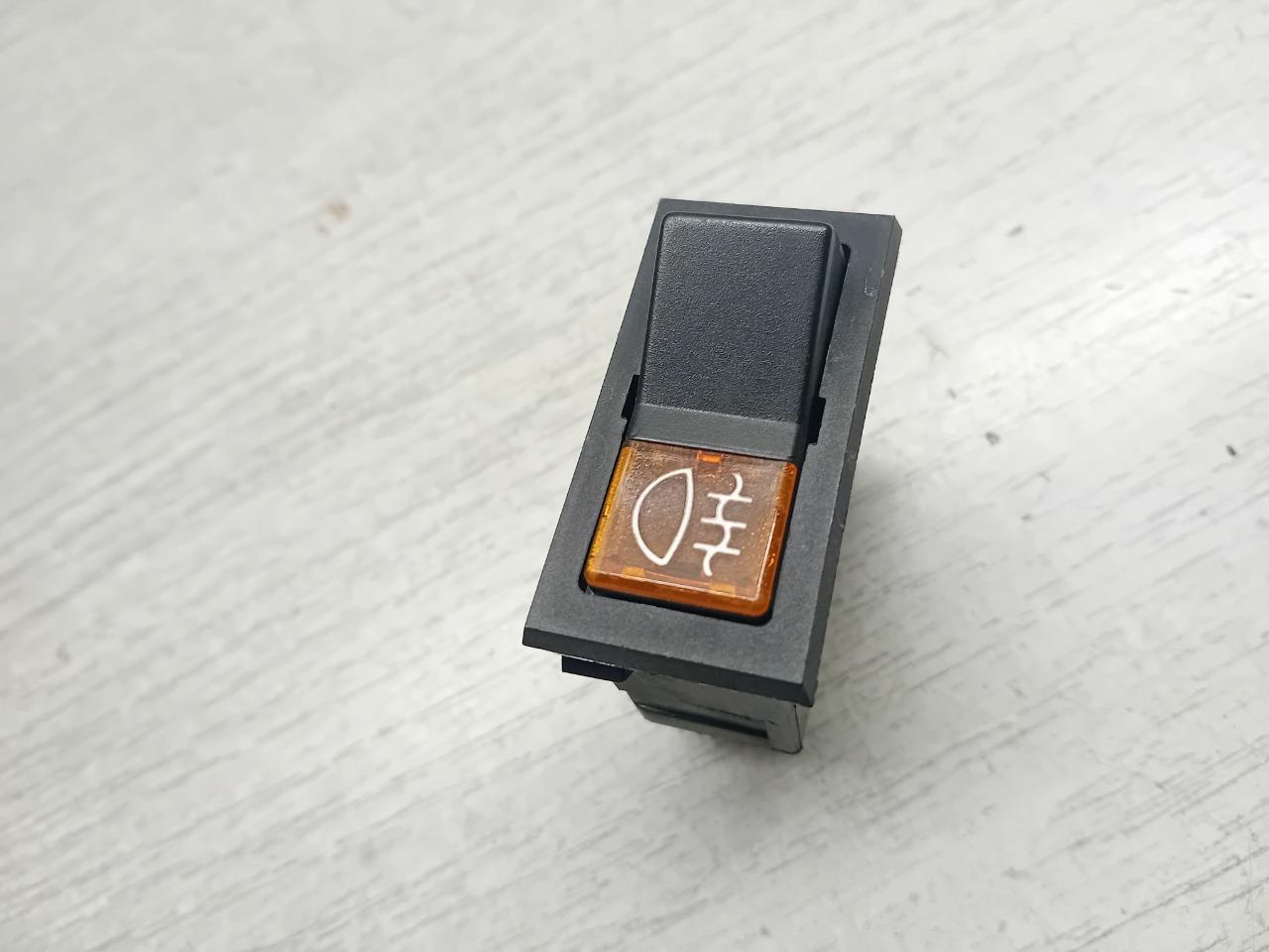 4449855 INTERRUPTEUR FEUX ANTIBROUILLARD FIAT 127 LesAnciennes.com