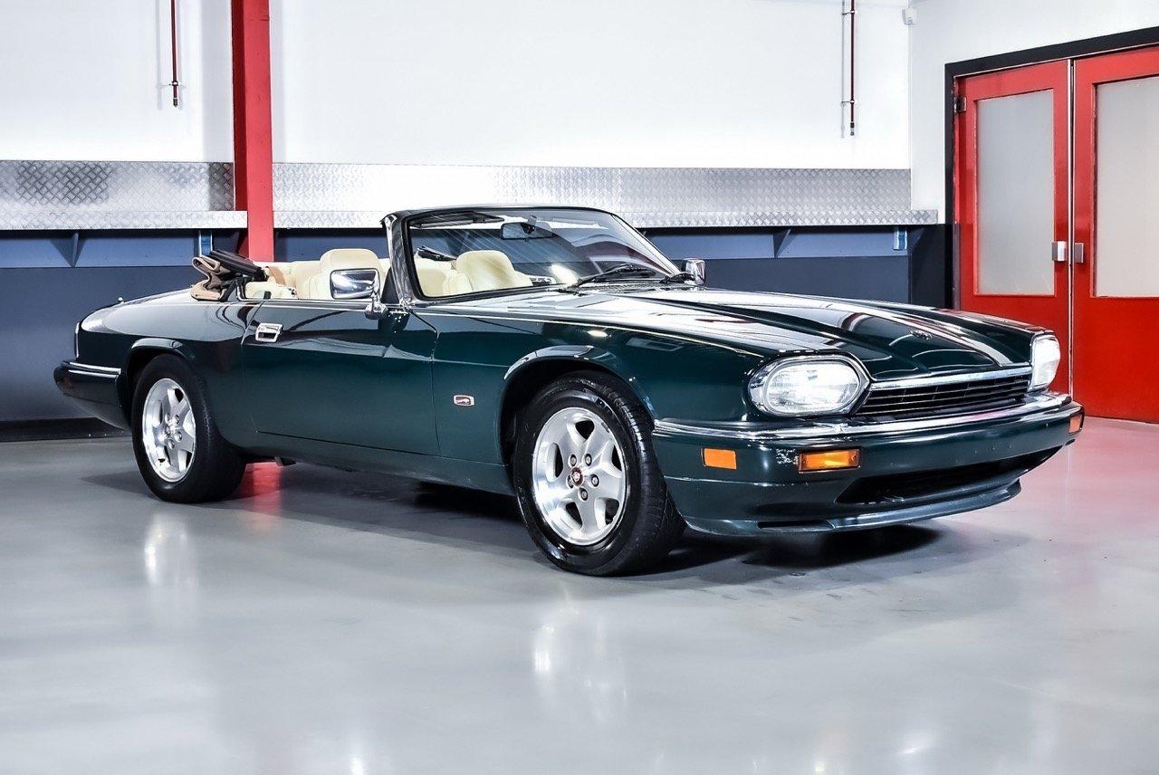 1995 Jaguar XJS Convertible 4,0L I6 LesAnciennes.com