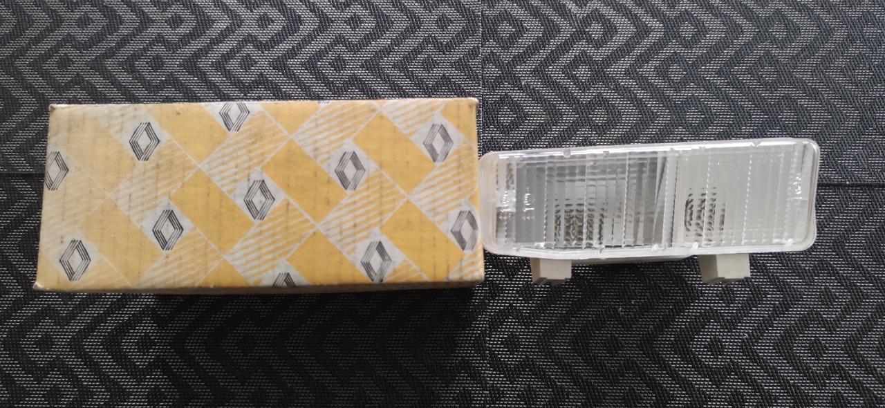 Clignotant droit RENAULT 15 (R15) 17 série 2 LesAnciennes.com