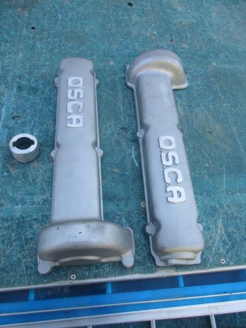 Couvercles de soupapes pour moteur Osca LesAnciennes.com