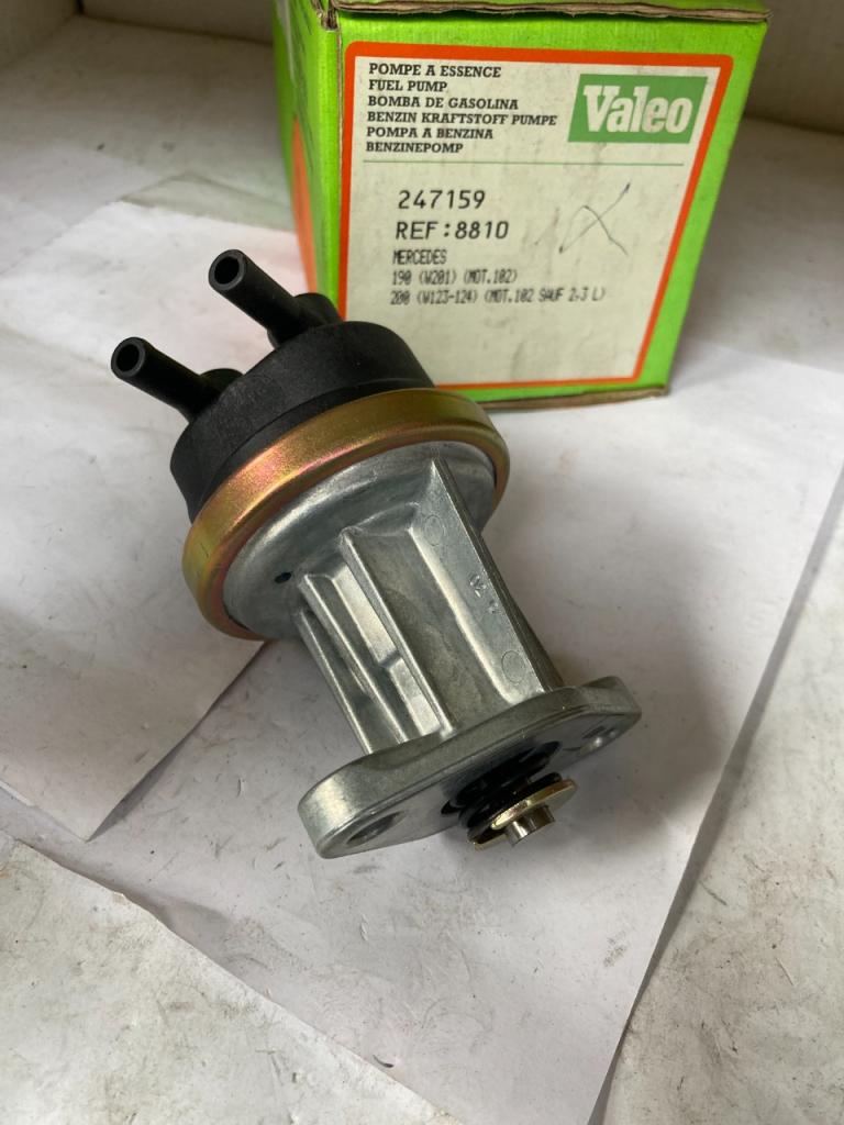 Pompe à essence neuve MERCEDES 190 LesAnciennes.com