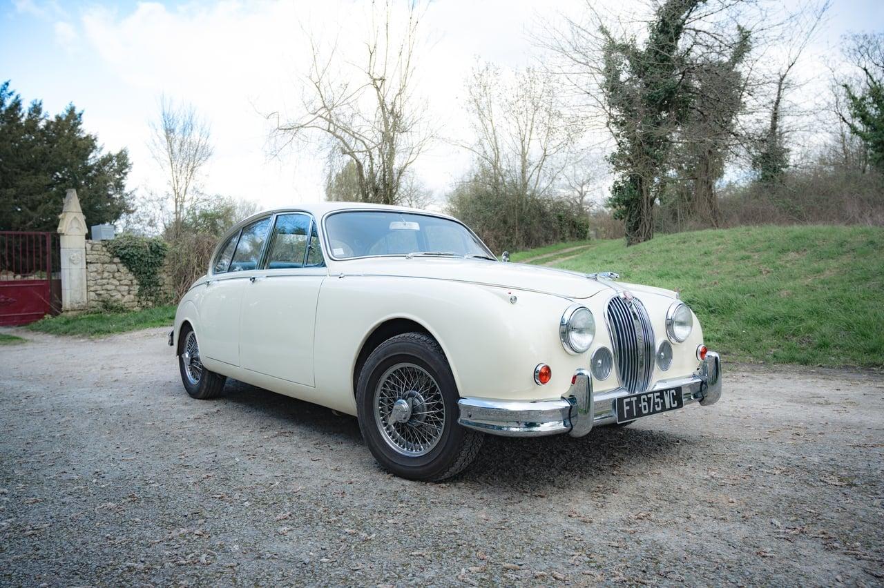 1962 Jaguar Mk2 3.8 MOD LHD LesAnciennes.com