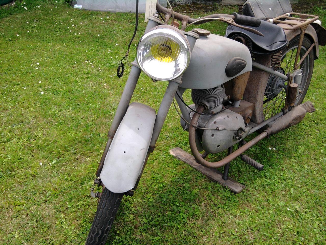 MOTOBECANE D45 S - 1952 LesAnciennes.com