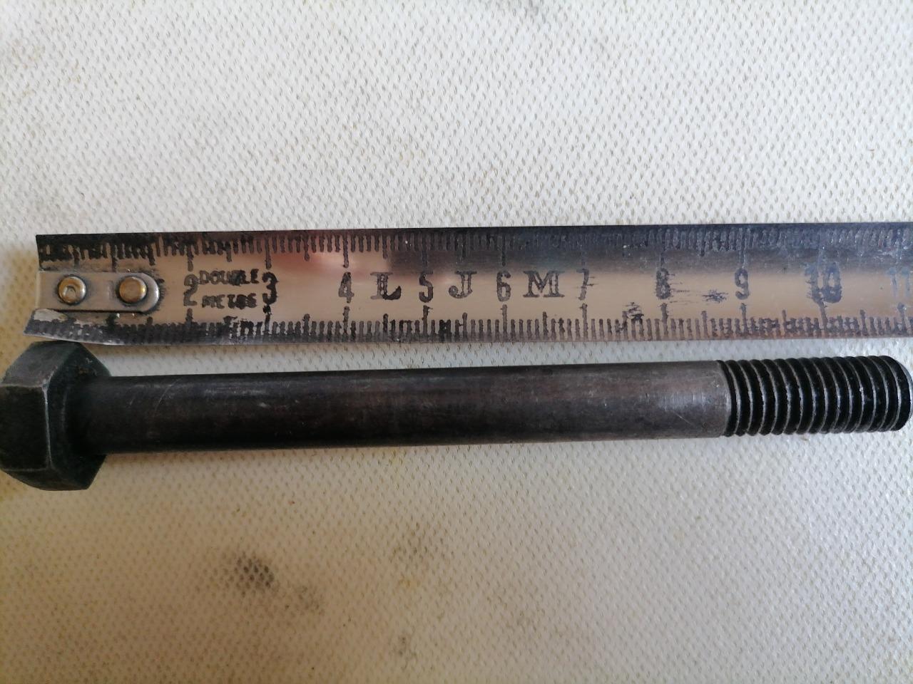 Vis de culasse CITROEN Traction 11 B LesAnciennes.com