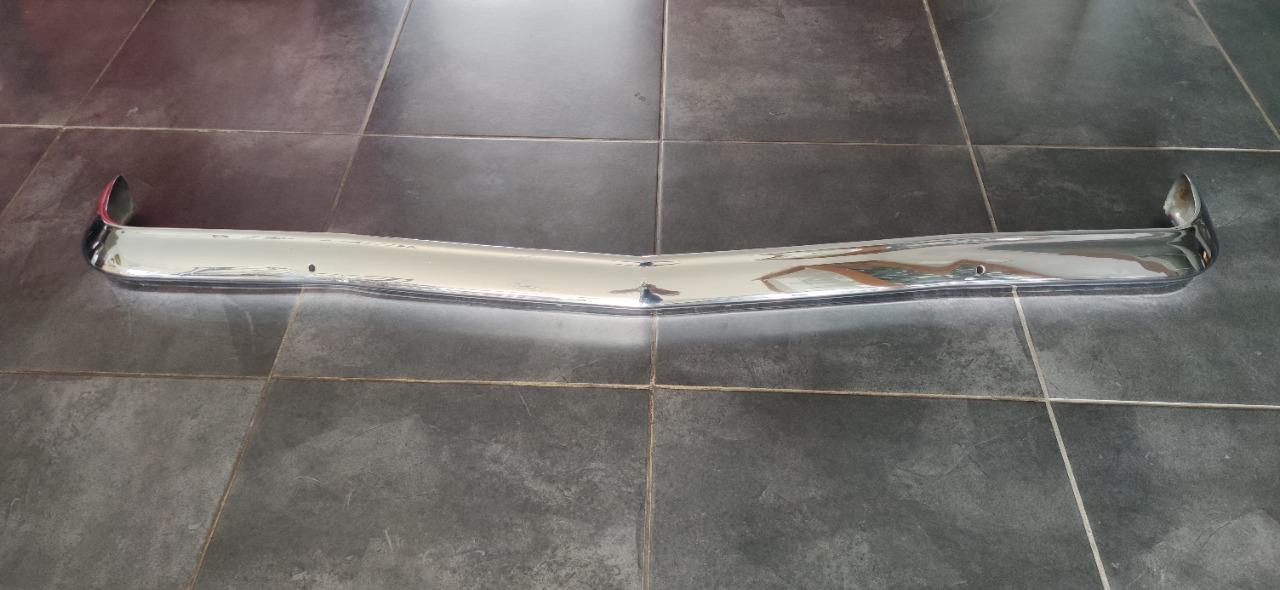 Pare chocs avant FORD Capri 1 LesAnciennes.com