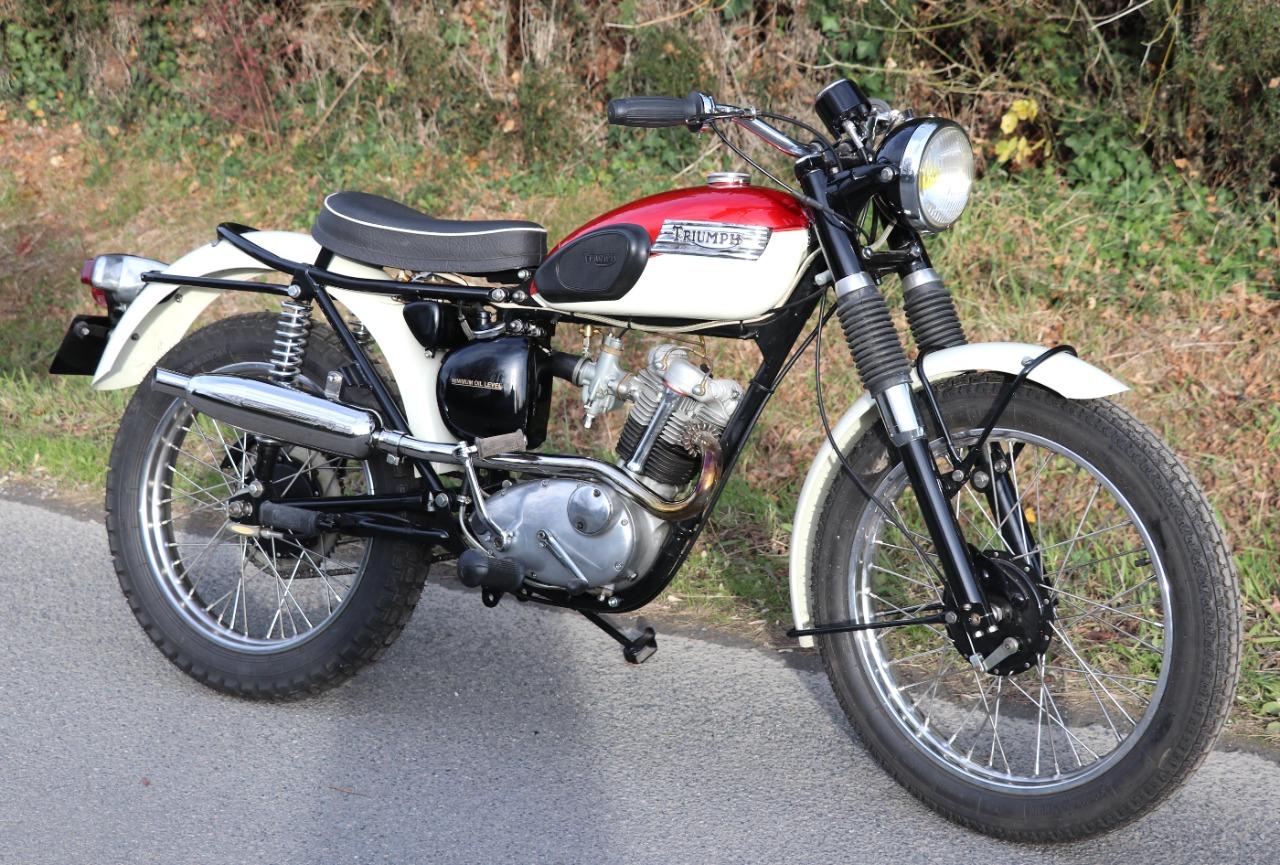 TRIUMPH Tiger Cub T20 - 1966 LesAnciennes.com