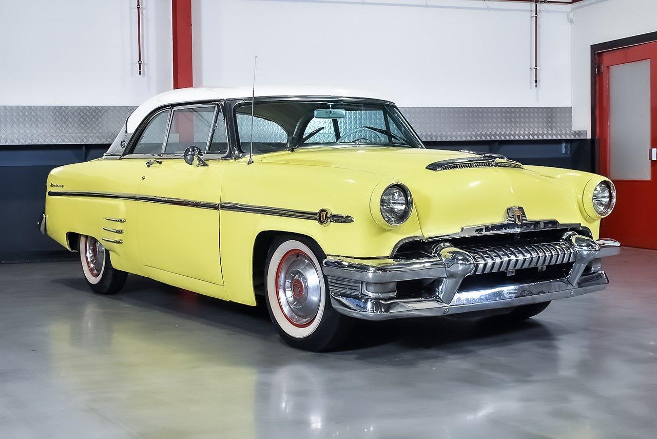 1954 Mercury Monterey Coupe 256CI V8 LesAnciennes.com