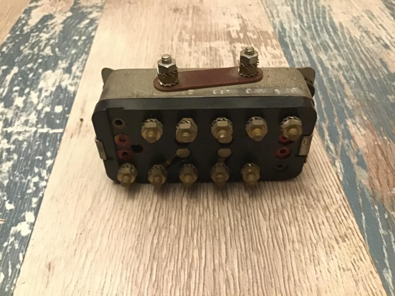 RELAIS SCINTEX NEUF 24V FAISCEAU D’ATTELAGE LesAnciennes.com