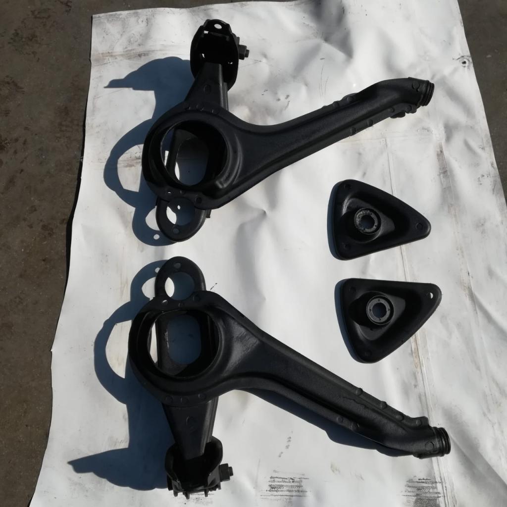 Bras suspension supérieurs avant Fiat Dino 2400 LesAnciennes.com