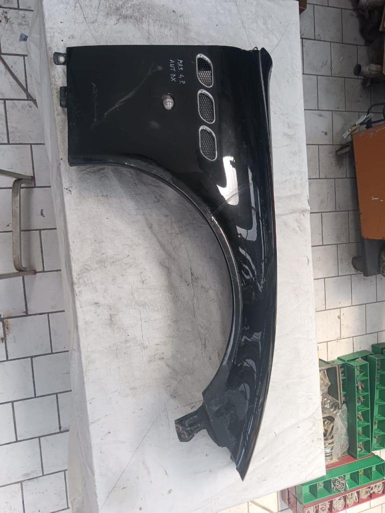 Aile avant droite Maserati Quattroporte M139 LesAnciennes.com