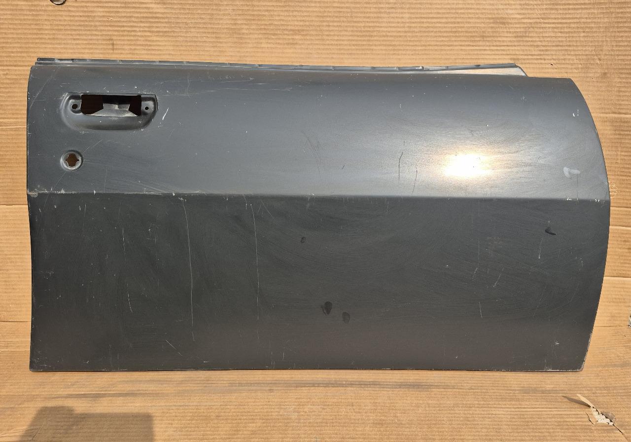 Panneau Porte Ext AV D PEUGEOT 504 Phase 2 LesAnciennes.com