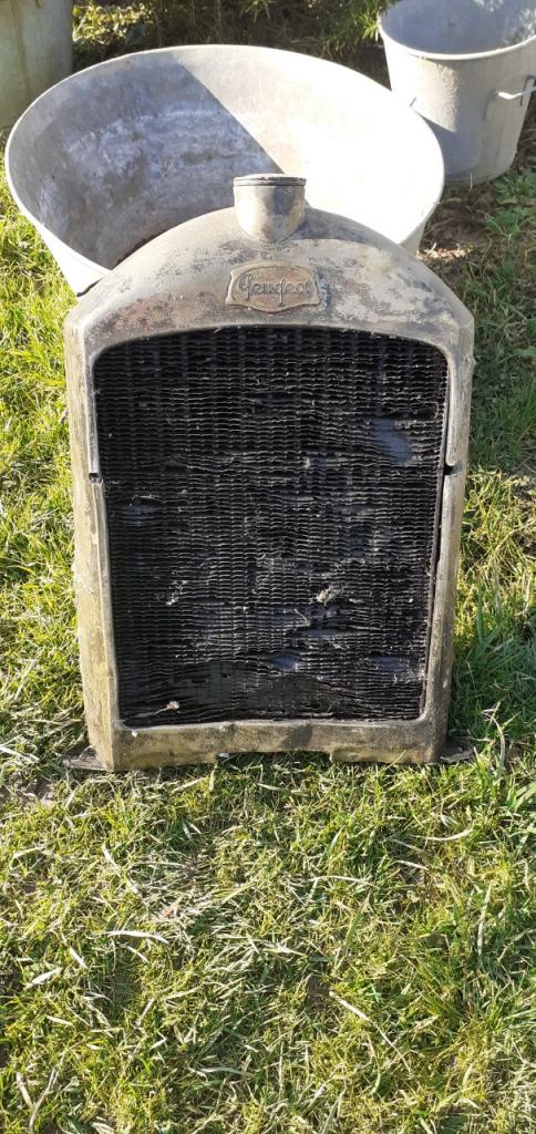 Radiateur PEUGEOT 172 Quadrilette LesAnciennes.com