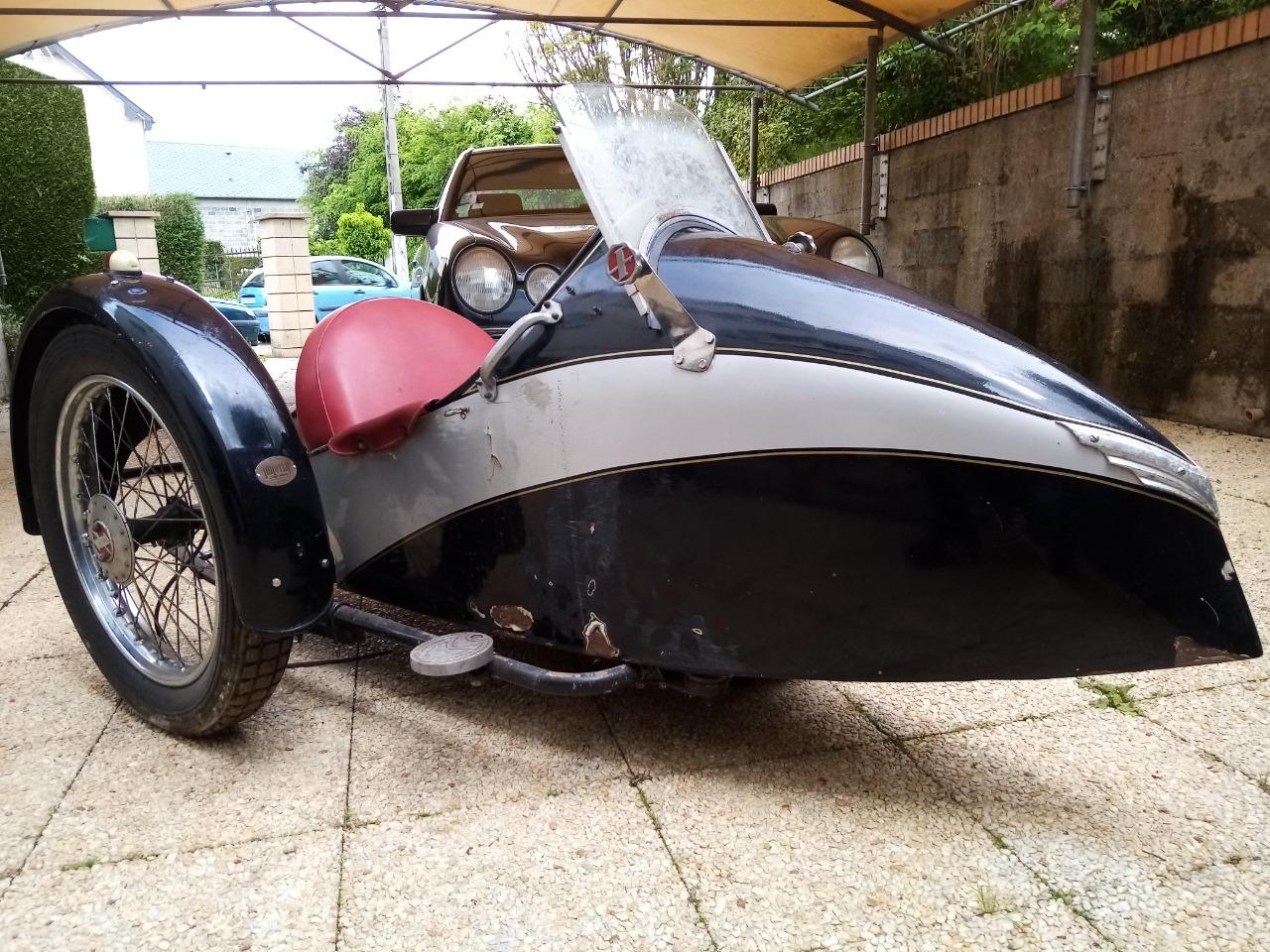 Side-car IMPERIAL Side-Car tourisme LesAnciennes.com
