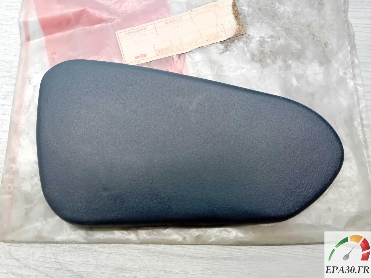 5927075 CACHE PLASTIQUE NEUF SIEGE FIAT RITMO LesAnciennes.com