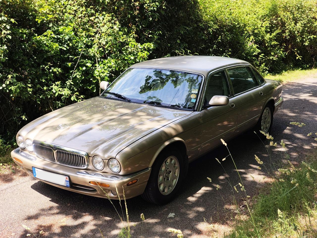 JAGUAR XJ308 XJ8 Sovereign 4.0L - 1998 LesAnciennes.com