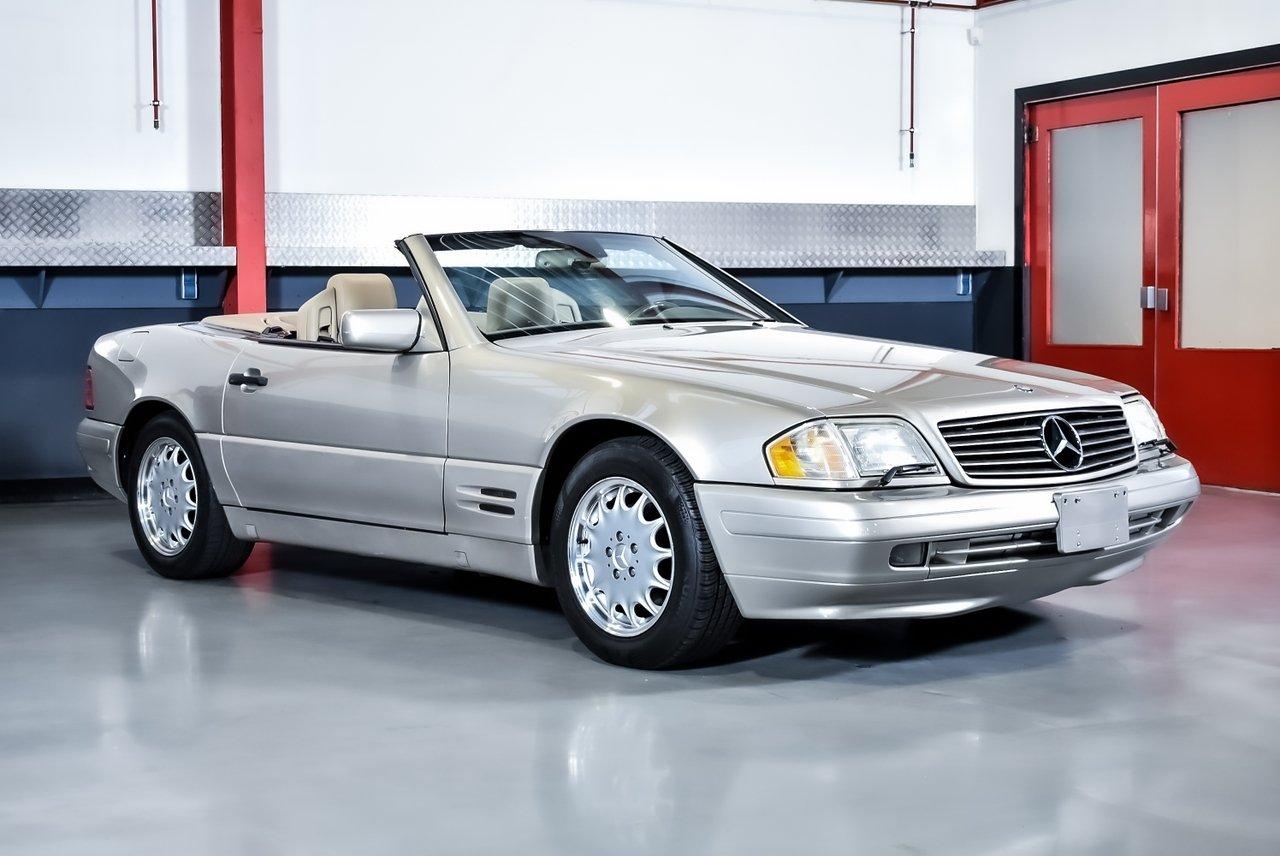 1998 Mercedes-Benz SL500 Convertible 5,0L V8 LesAnciennes.com