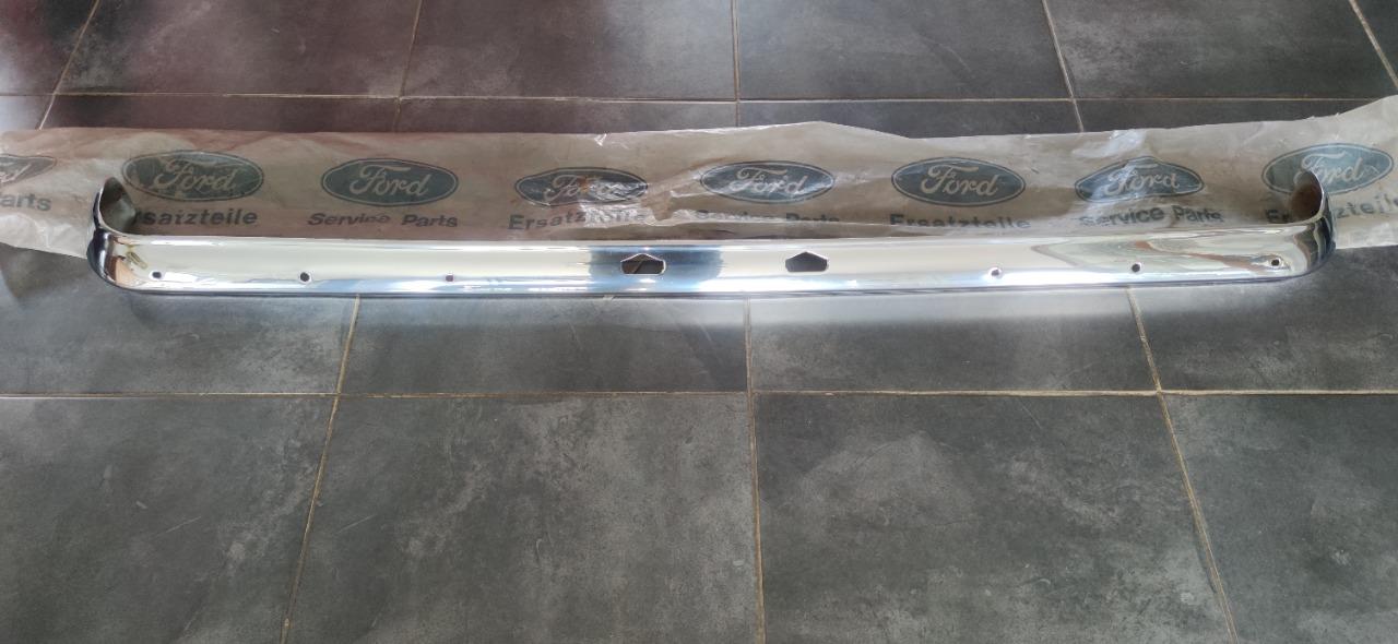 Pare chocs arrière FORD Capri MK1 LesAnciennes.com