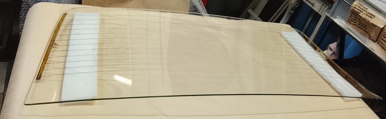 Lunette arrière Renault 12 LesAnciennes.com