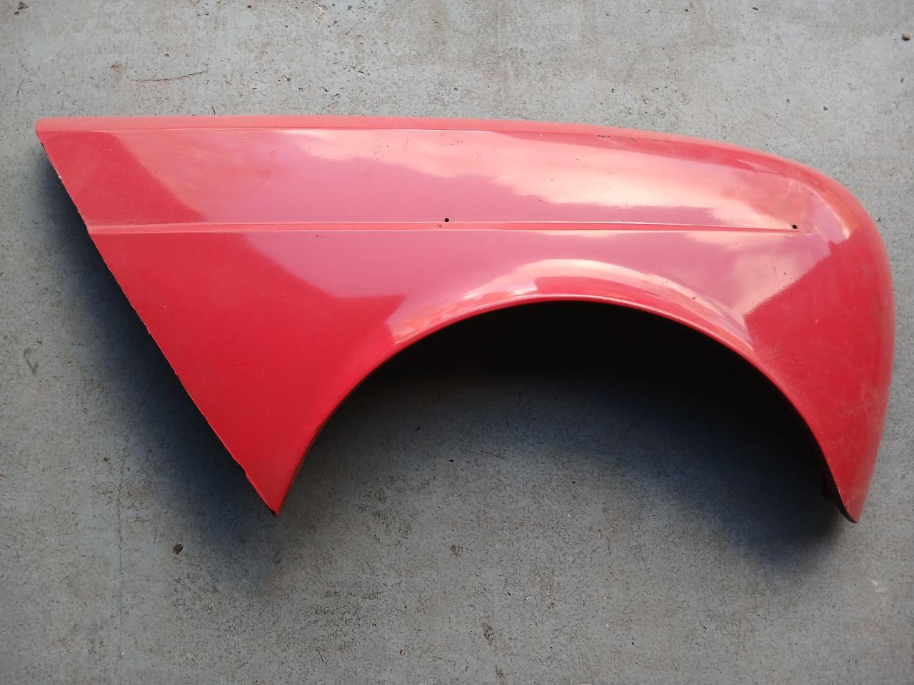 Aile avant droite RENAULT 4 (R4) LesAnciennes.com