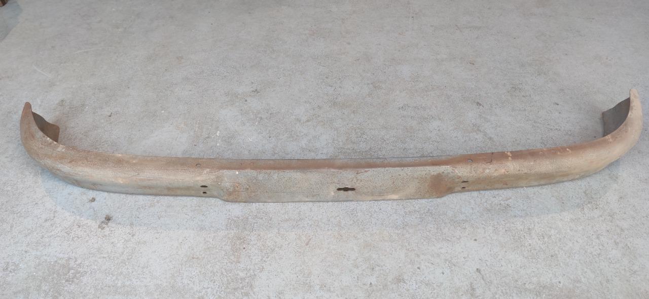 Pare chocs avant RENAULT Estafette série 1 LesAnciennes.com