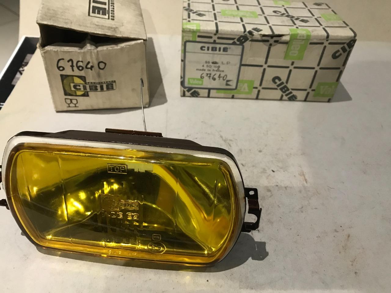 Phare jaune additionnels LesAnciennes.com