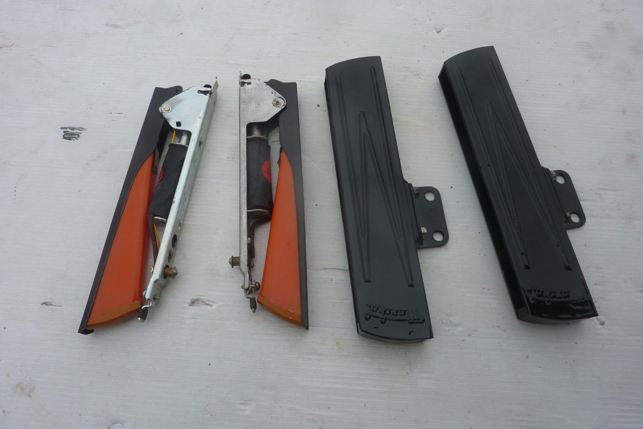 Paires de flèches PEUGEOT 404 LesAnciennes.com