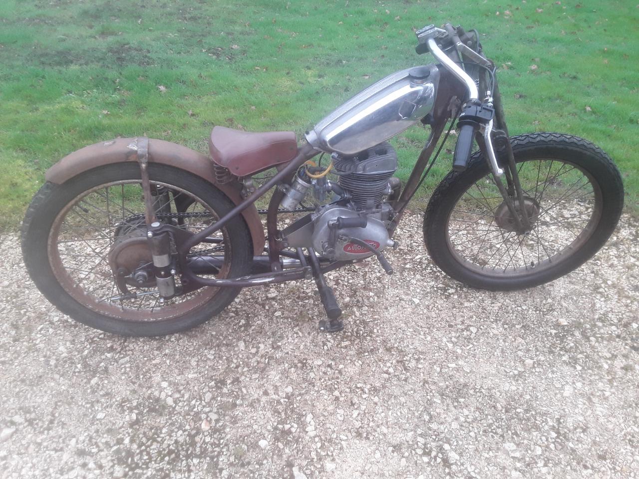 BITZA Sport Rusty bobber - 1952 LesAnciennes.com